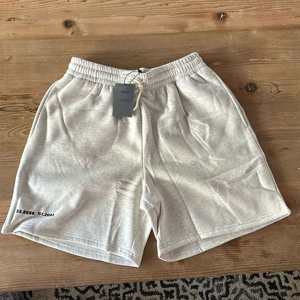 MESHKI Taylor Unisex Cosy Long short - Color Snow Marle - NEW with tag